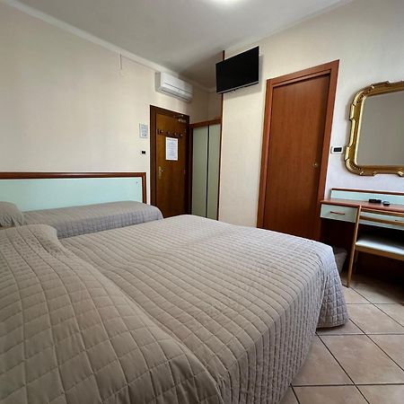 Hotel Svizzera Arma di Taggia Dış mekan fotoğraf