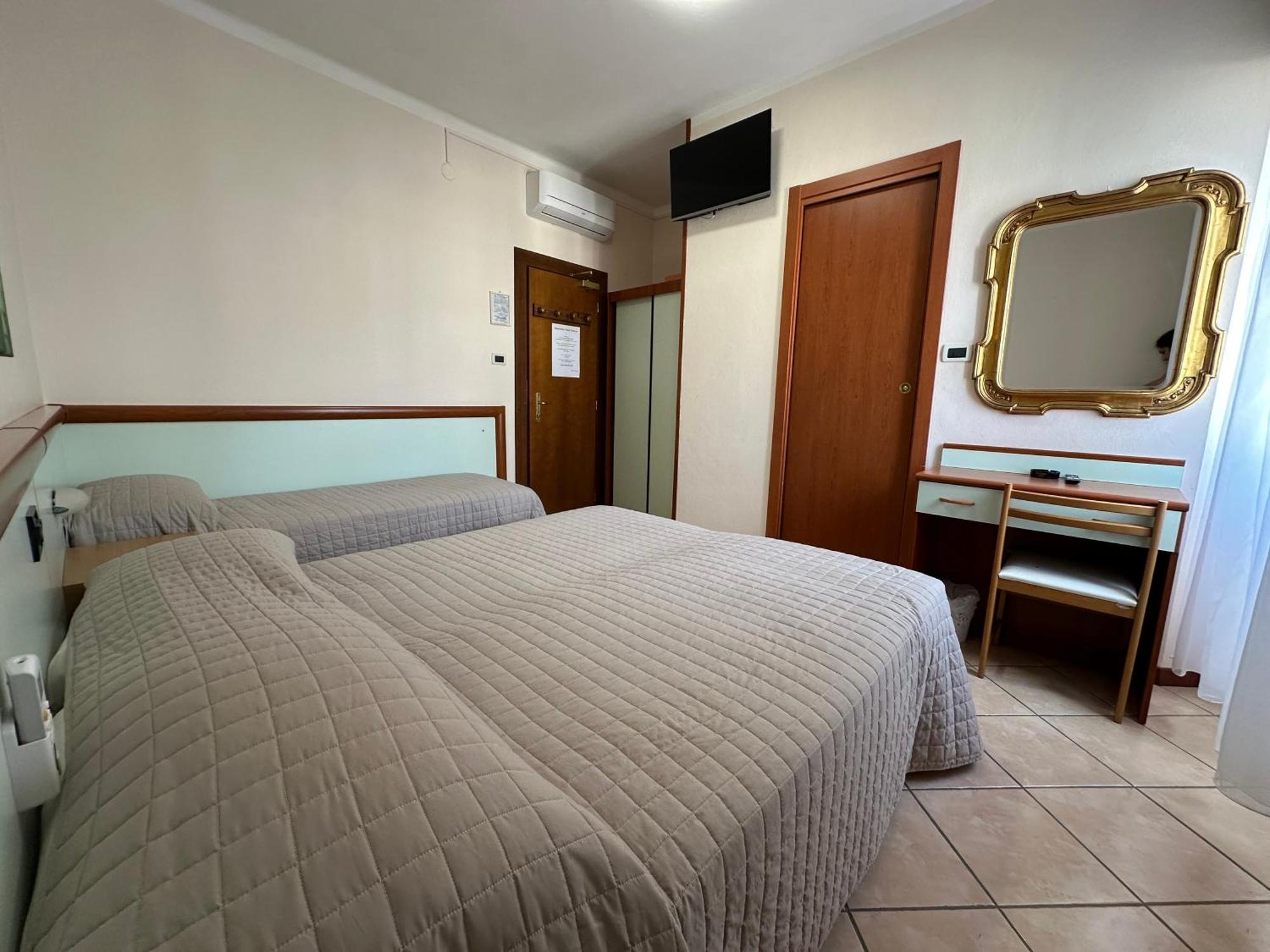 Hotel Svizzera Arma di Taggia Dış mekan fotoğraf
